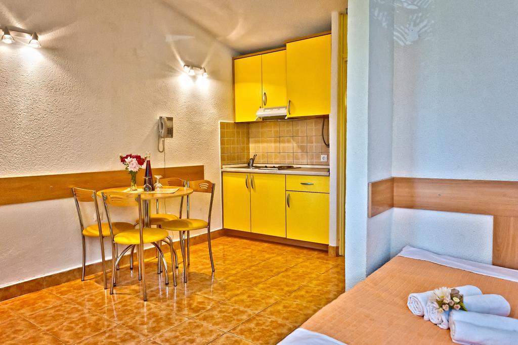 Apartment Bonaca Klek Buitenkant foto
